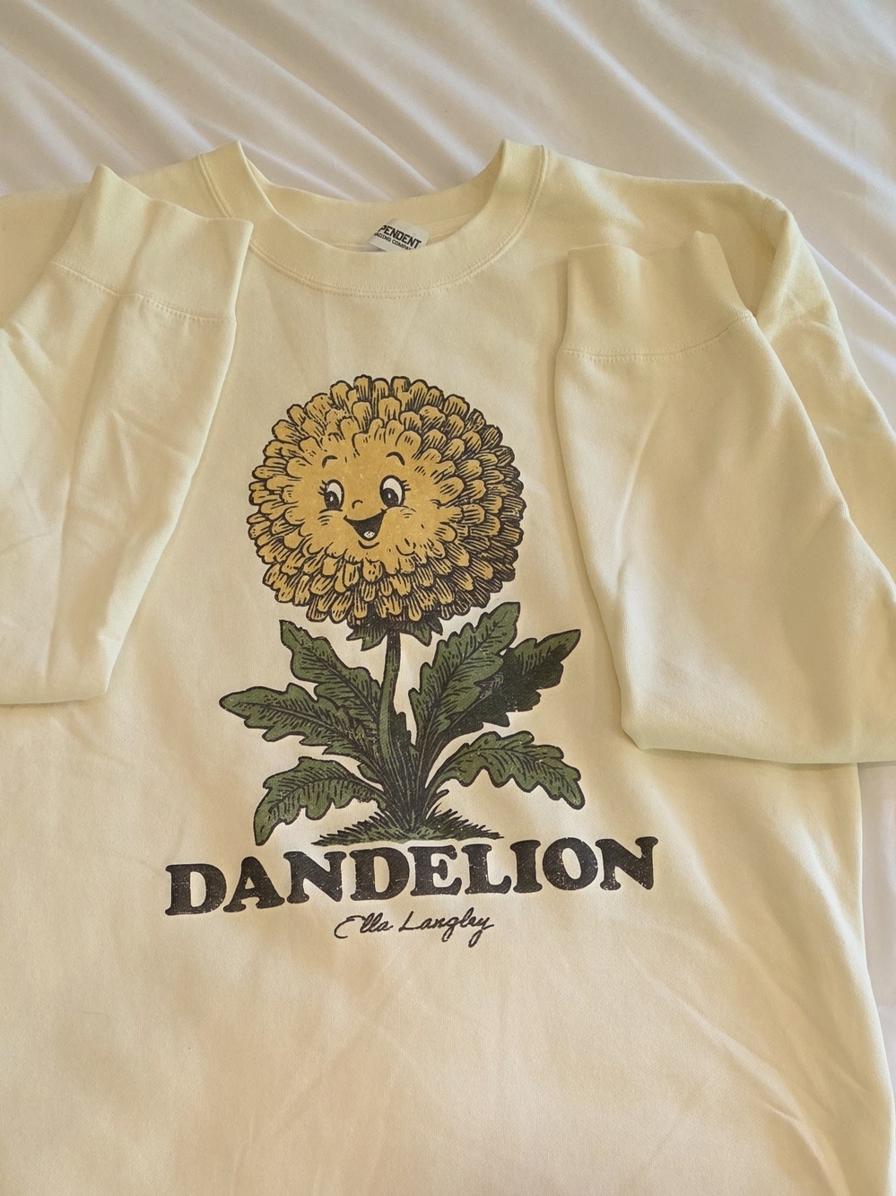 Ella Langley, Size M Never Worn , Concert Country Music Sweatshirt - Cream